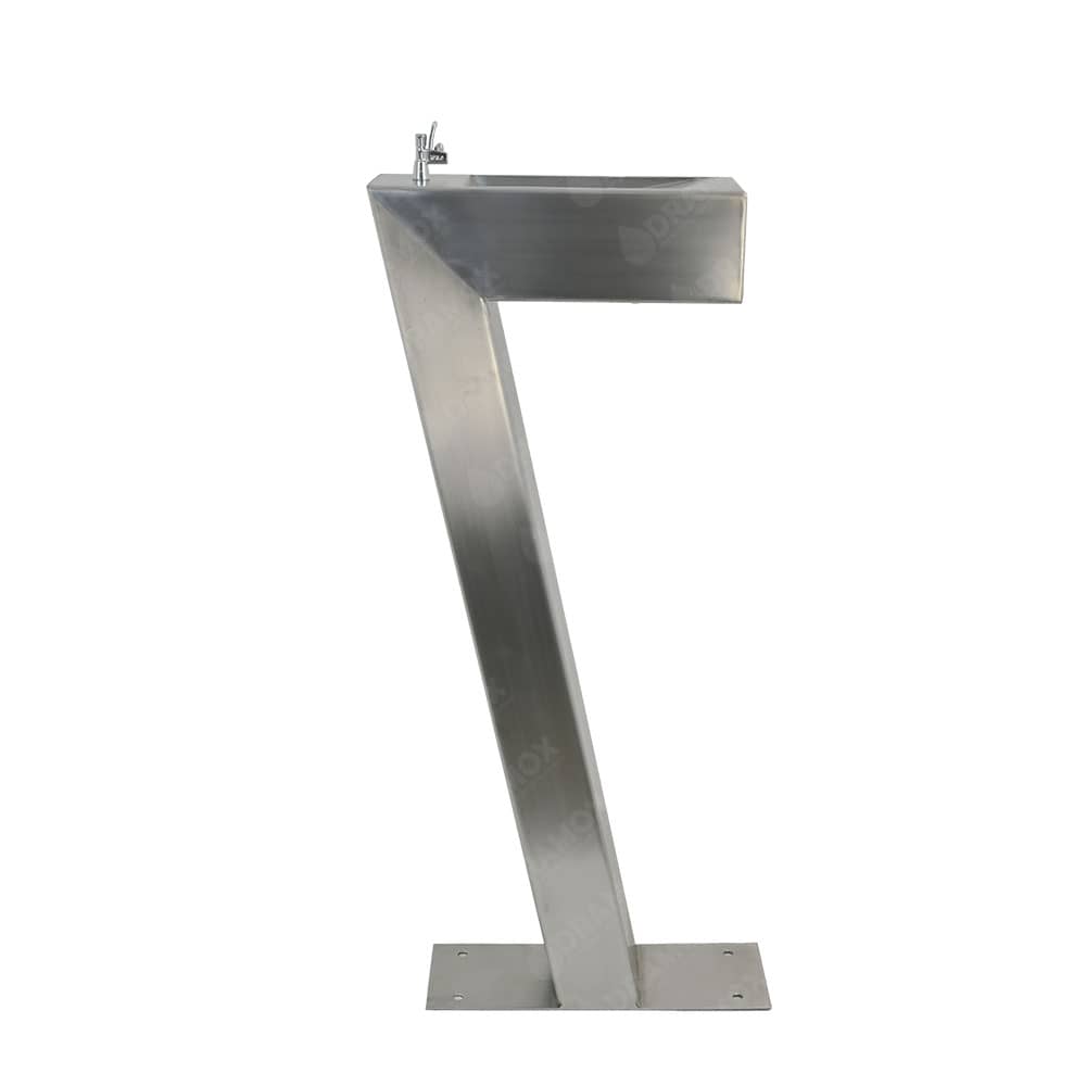 Bebedero de agua de acero inclinado