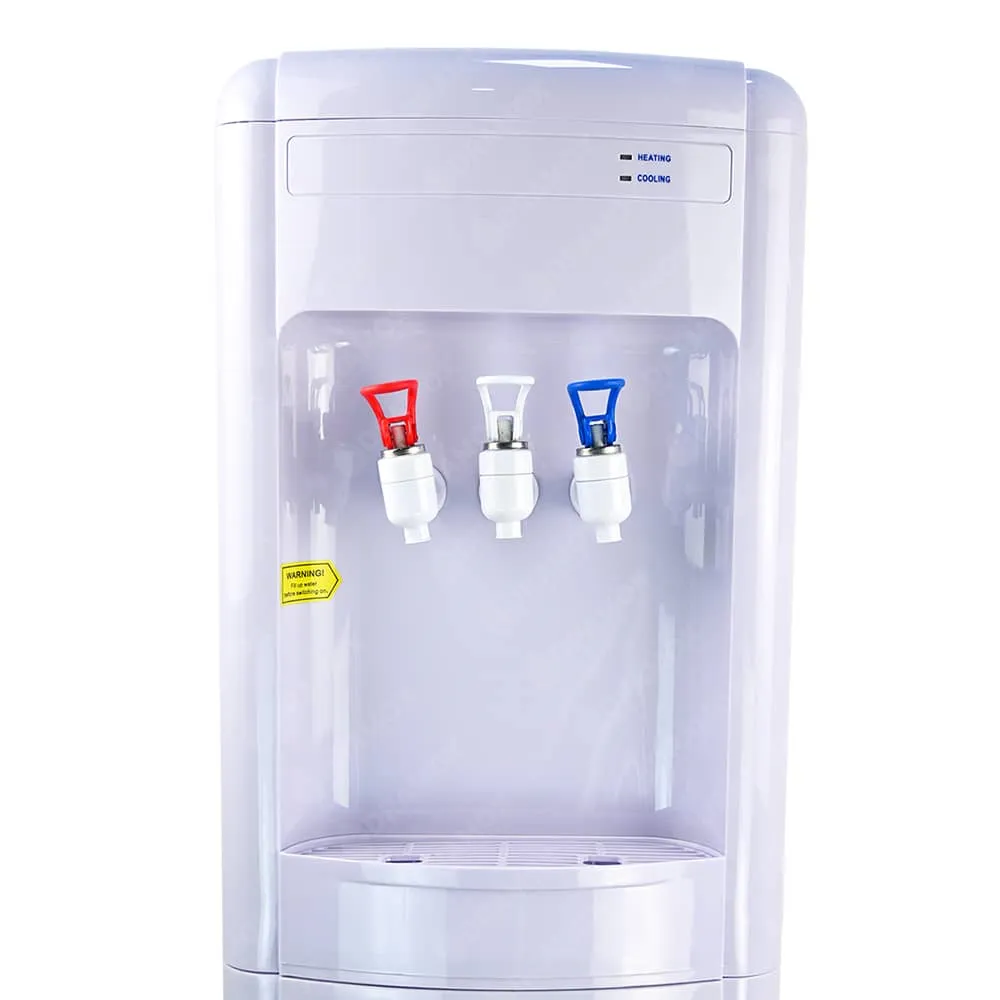 Dispensador de agua blanco con cuatro filtros