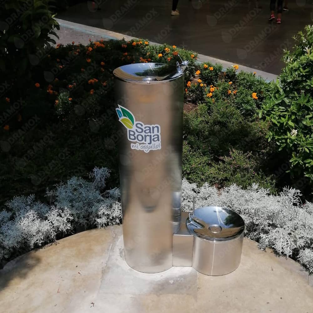 Bebedero de agua para personas y mascotas